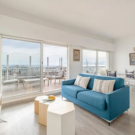 72 Mar - Stunning 2-bedroom Rooftop With Sea View - Parking