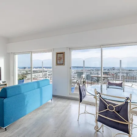 72 Mar - Stunning 2-bedroom Rooftop With Sea View - Parking * Cannes
