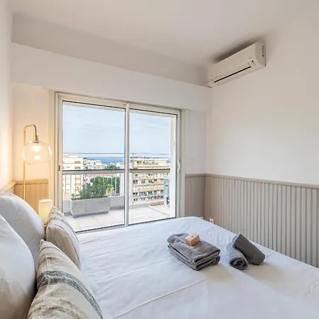 Апартаменты 72 Mar - Stunning 2-bedroom Rooftop With Sea View - Parking *